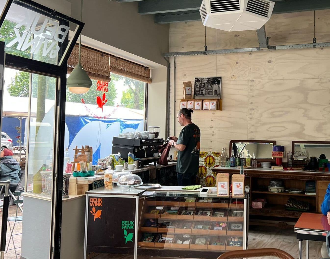 Beuk & Vink: koffie tussen kunst en curiosa